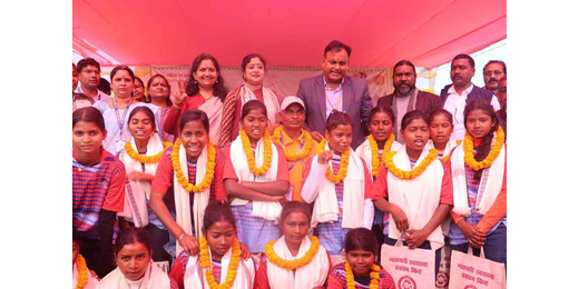 महिला दिवस पर सशक्तिकरण का संदेश, बेटियों की शिक्षा को बताया प्राथमिकता